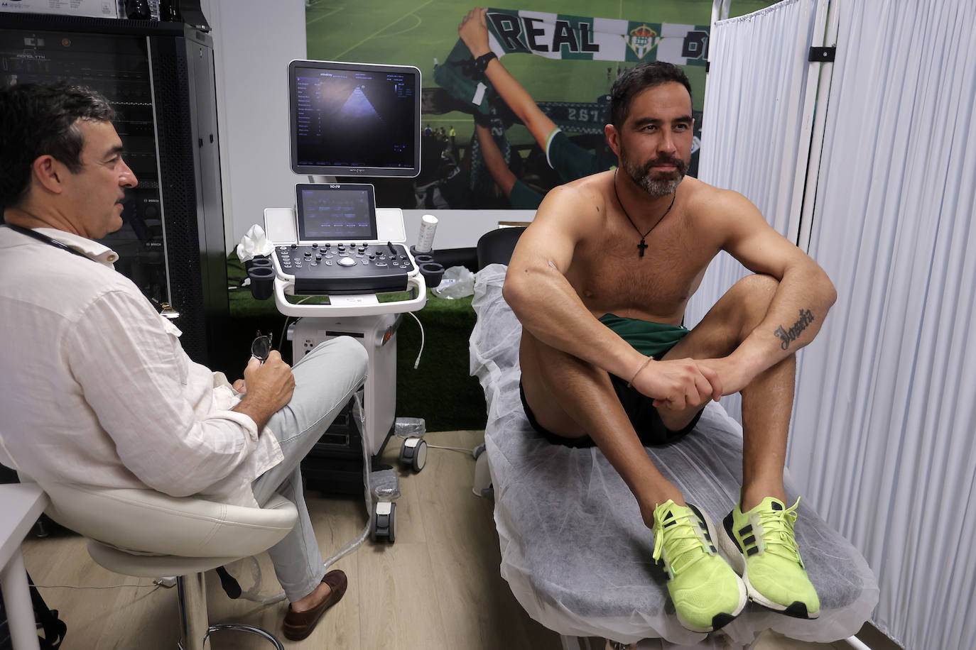 Los reconocimientos médicos marcan la vuelta del Real Betis al terreno de juego