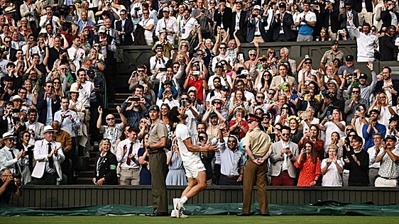 Los ocho puntos antológicos de Alcaraz que levantaron la central de Wimbledon