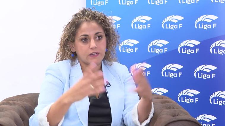 La presidenta de la Liga F, Beatriz Álvarez, asegura que clubes y Gobierno están "poniendo dinero"