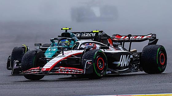Hulkenberg se burla de Alonso por su abandono en el sprint de Bélgica: «Fue el karma»