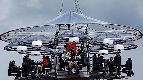 El restaurante suspendido en el aire sobre la pista, la última ocurrencia de la F1