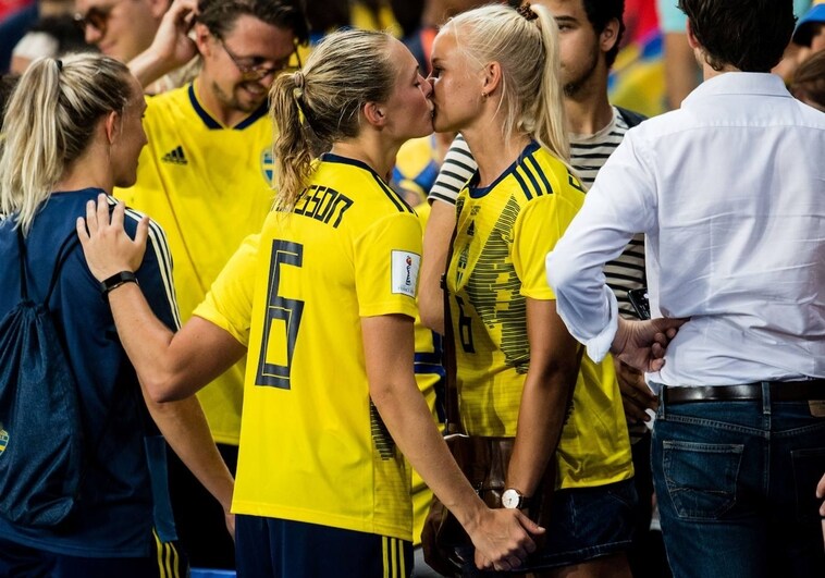 El beso de Harder y Eriksson en el Mundial 2019