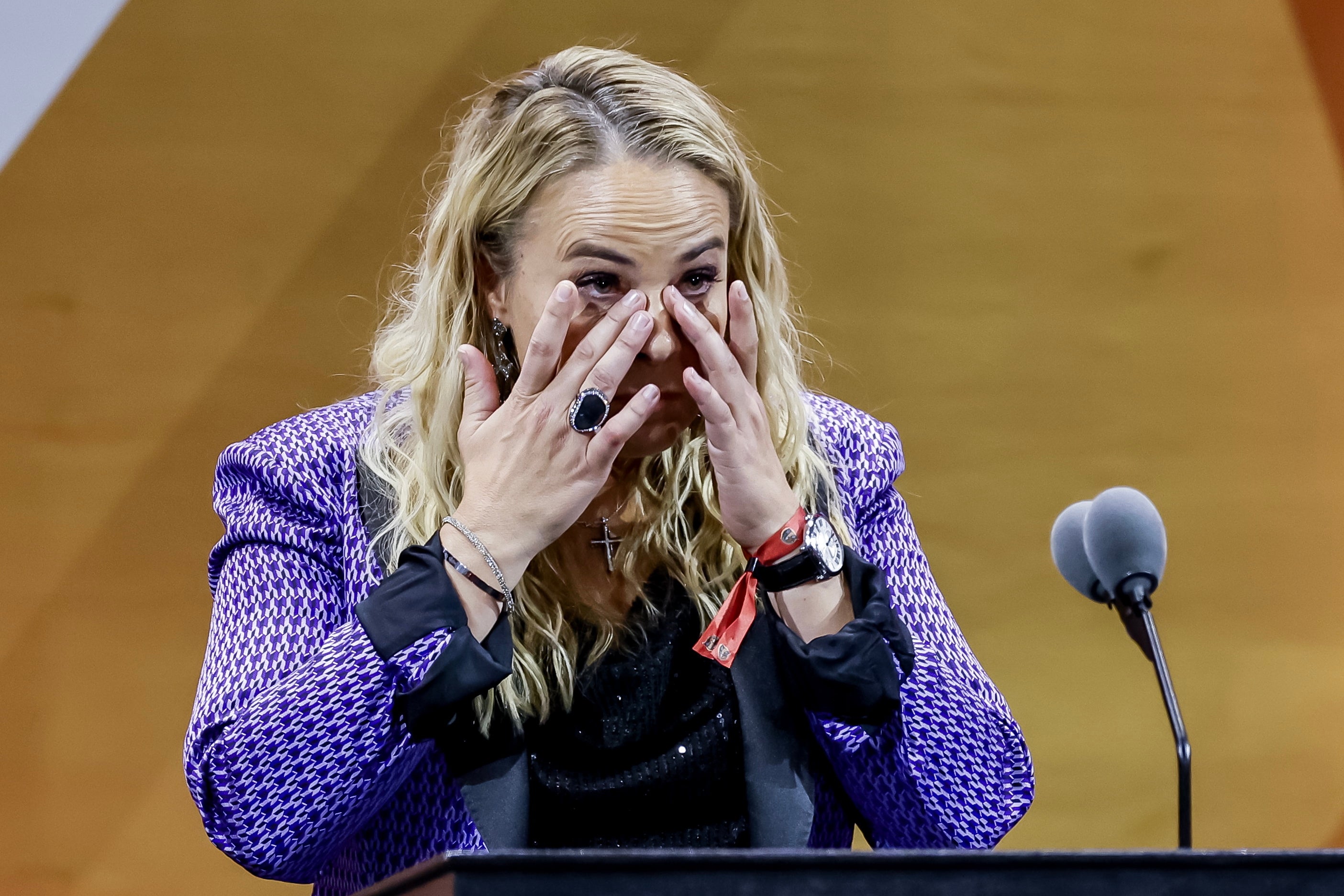 La entrenadora y exjugadora profesional de baloncesto Becky Hammon