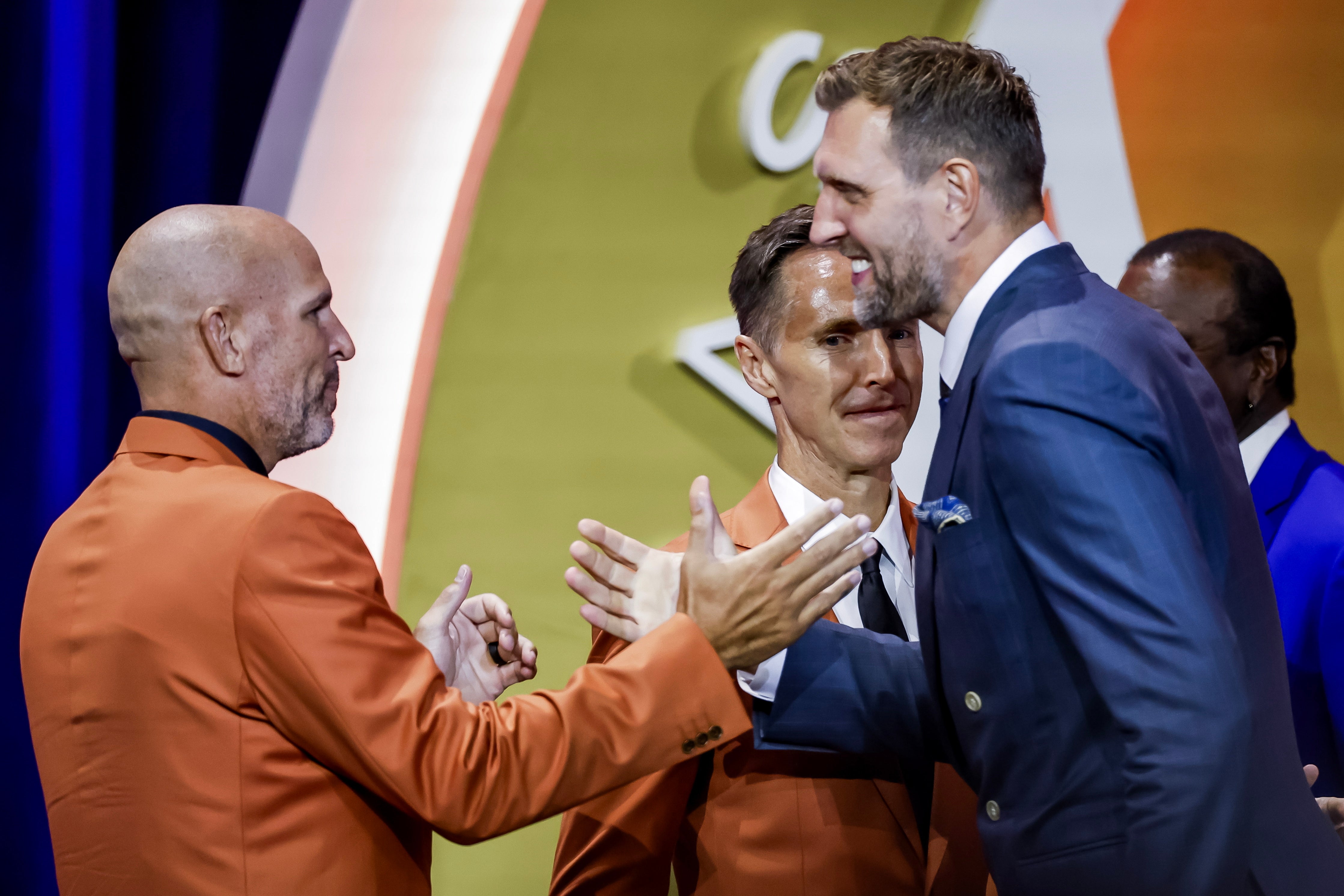 El exjugador alemán de baloncesto Dirk Nowitzki junto al entrenador y exjugador estadounidense Jason Kidd