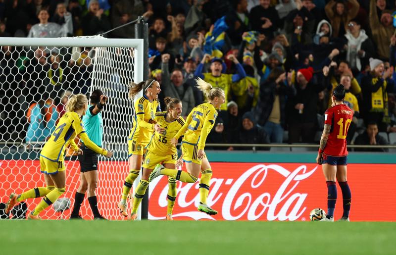 Las jugadoras de Suecia celebran el gol del empate, obra de Blomqvist en el minuto 88