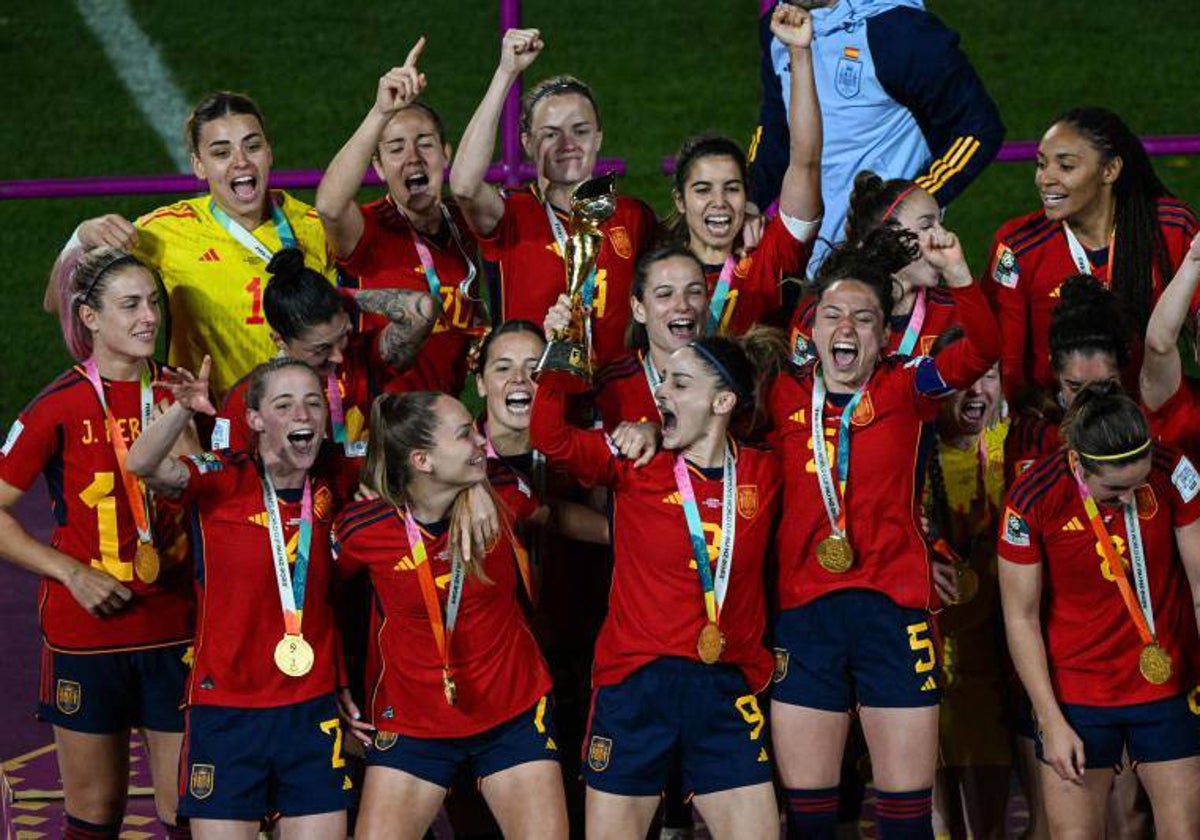 Las jugadoras, celebrando la victoria