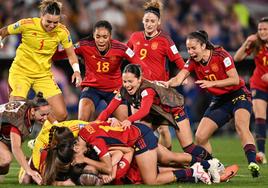 La triple corona del fútbol femenino español, la gesta de una selección única