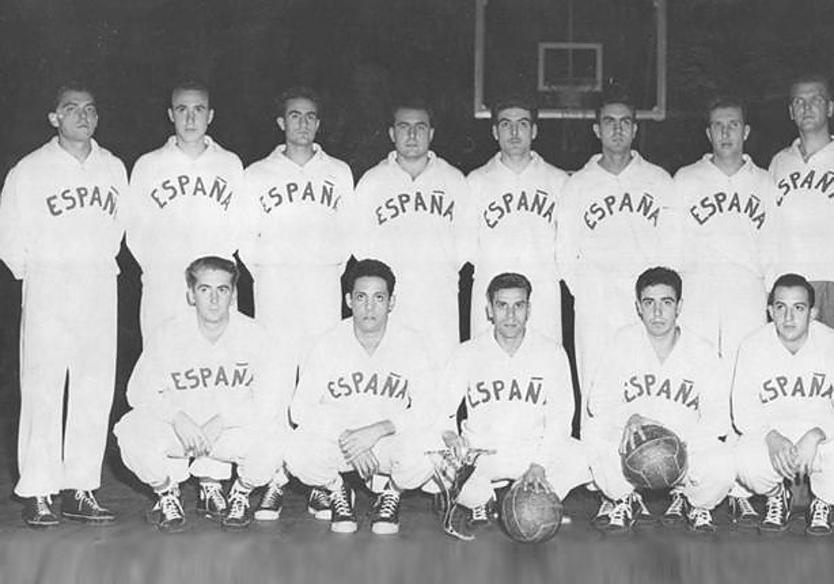 Los integrantes de la selección española en el Mundial de baloncesto de 1950