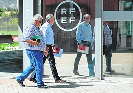 El camarote de los 19 barones: el retrato de las manos que mecen ahora la Federación