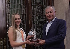 La recepción del Ayuntamiento de Sevilla a Irene Guerrero, en imágenes