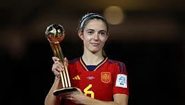Aitana Bonmatí inicia su reinado: la mejor futbolista del año