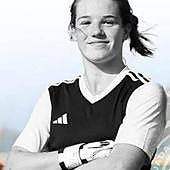 Muere a los 17 años la futbolista canaria Naomi Mendoza