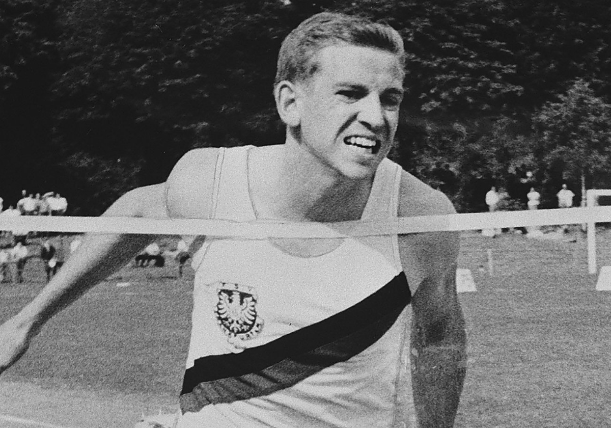 Armin Hary cruzando la línea de meta