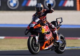 El renacer del pequeño samurái: Pedrosa gana a casi todos pese a llevar cinco años retirado