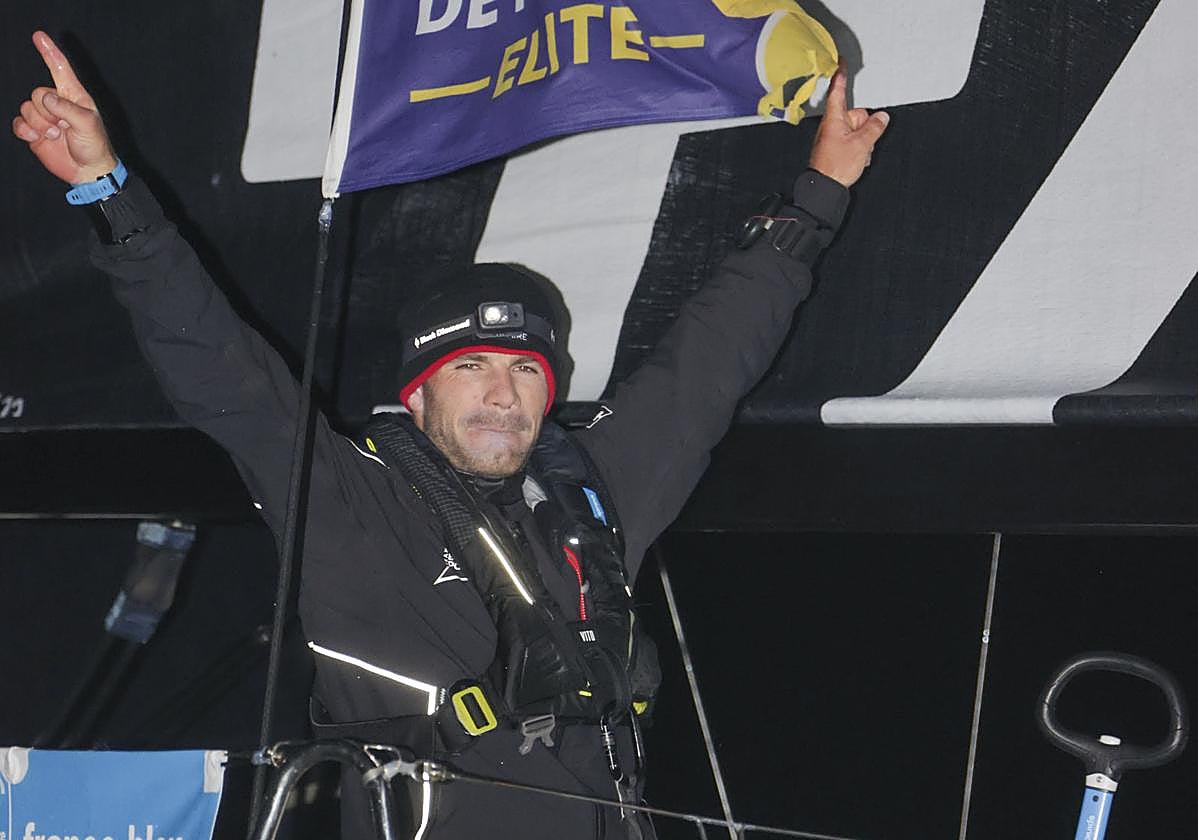 Corentin Horeau (Banque Populaire) hace realidad su sueño de infancia ganando la 54ª edición de La Solitaire du Figaro Paprec