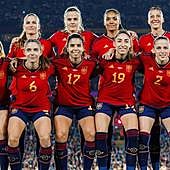 21 internacionales de la selección femenina de fútbol se quedarán en la concentración y jugarán ante Suecia