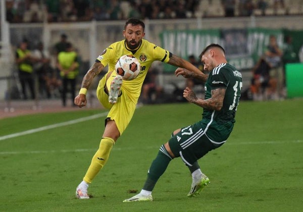El Villareal se complica la vida en Atenas