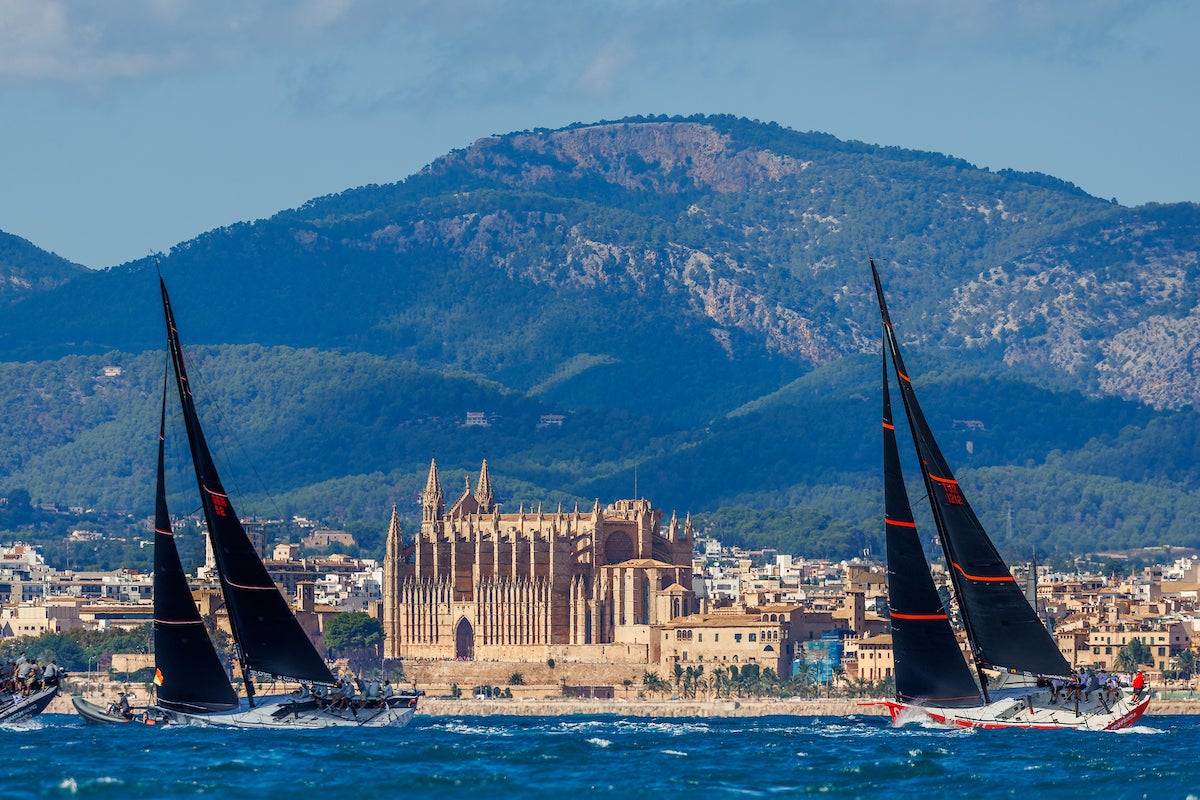 Platoon y Provezza a la greña frente a la catedral de Palma