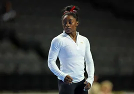 El «corazón roto» de Simone Biles tras la humillación racista a una atleta negra a la que no le dieron la medalla