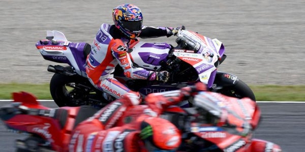 Pole y victoria al esprint de Jorge Martín, que ya está a ocho puntos de Bagnaia