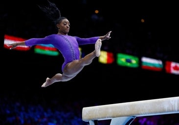 Simone Biles cierra con dos oros más el Mundial de su regreso
