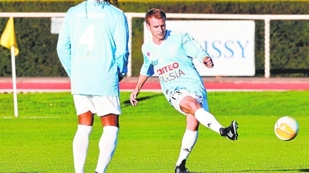 Macron, presidente de la república francesa, en un partido de fútbol