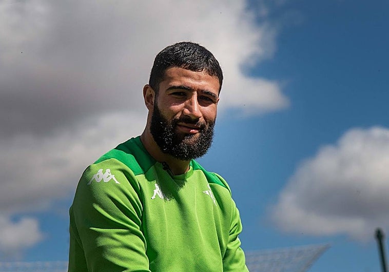 Nabil Fekir durante una entrevista en la ciudad deportiva Luis del Sol