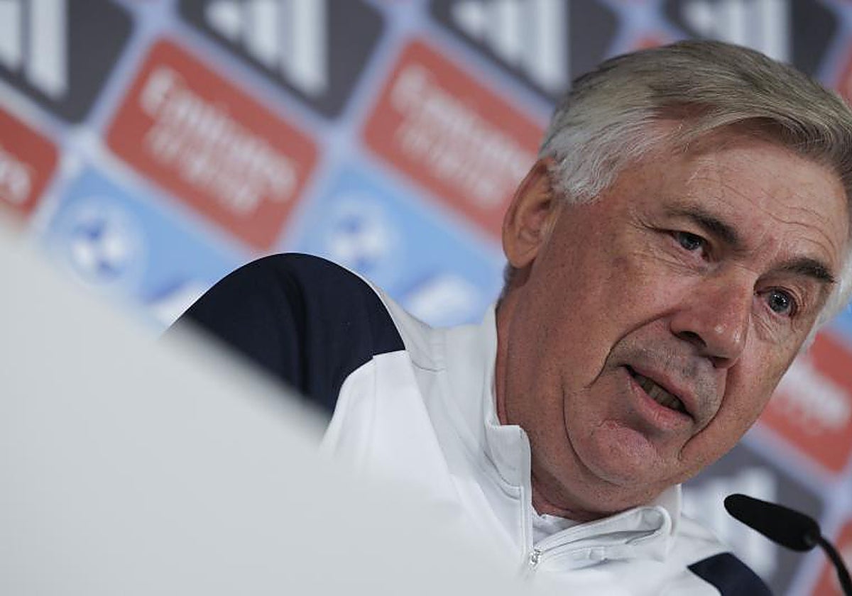 Carlo Ancelotti durante la rueda de prensa de esta mañana
