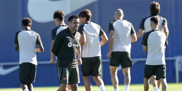 Xavi se sube al tren de Laporta y también apunta al ‘madridismo sociológico’