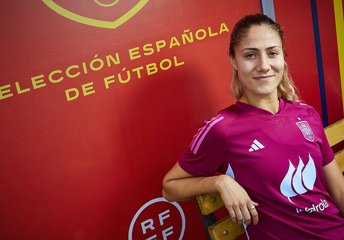 Laia Aleixandri, posa para ABC antes de la entrevista