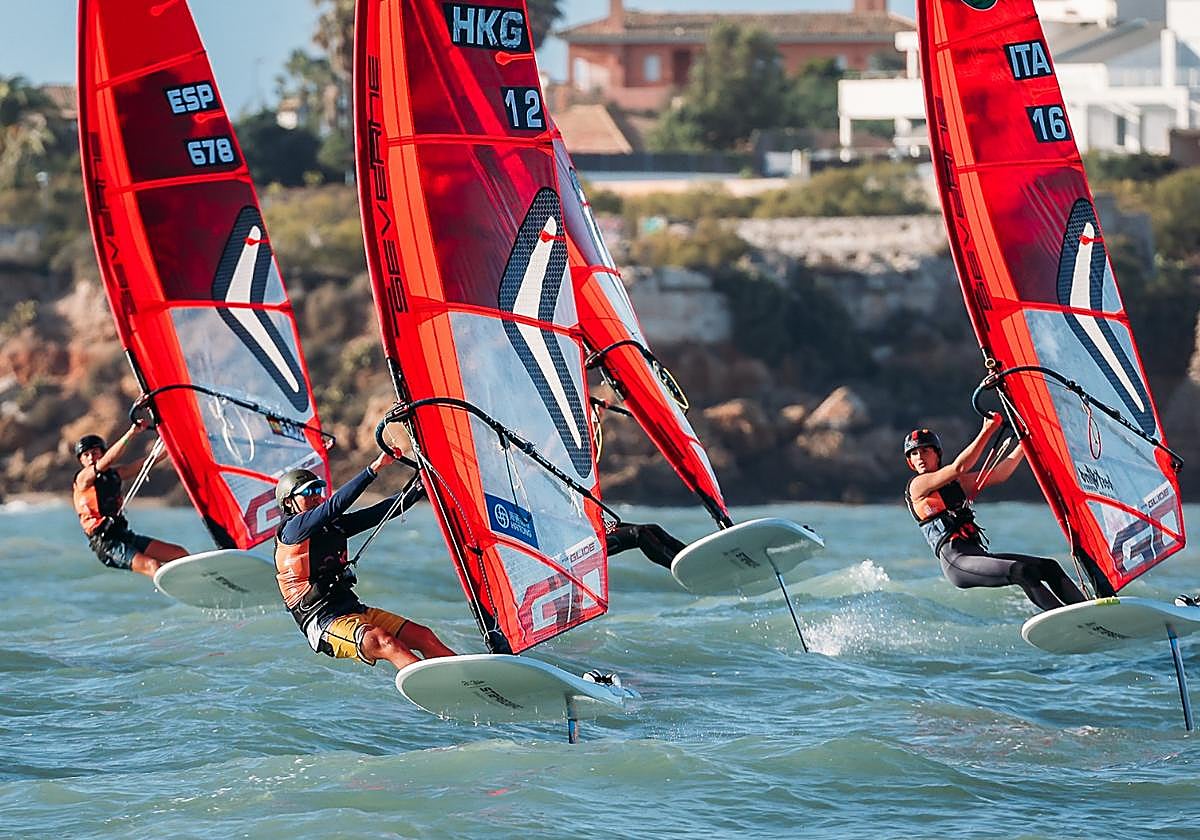 Antonio Medina y Caterina Tomás pasan a semifinales con la plata provisional Sub 17 del Mundial Juvenil de iQFOil
