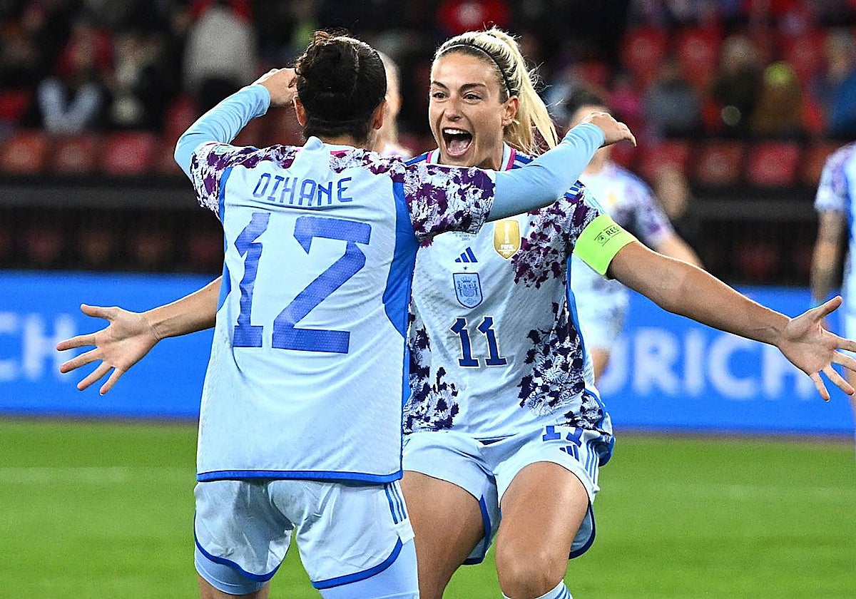 Alexia celebra el segundo gol de la selección