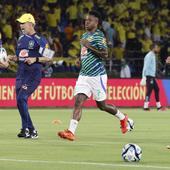 Vinicius cae lesionado en el partido de Brasil con Colombia