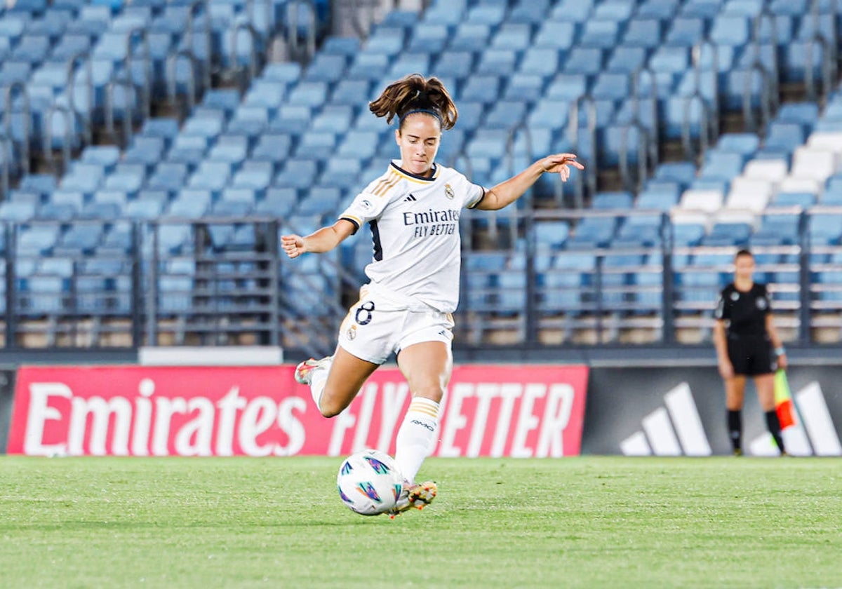 Un partido del Madrid en Valdebebas, con las gradas vacías