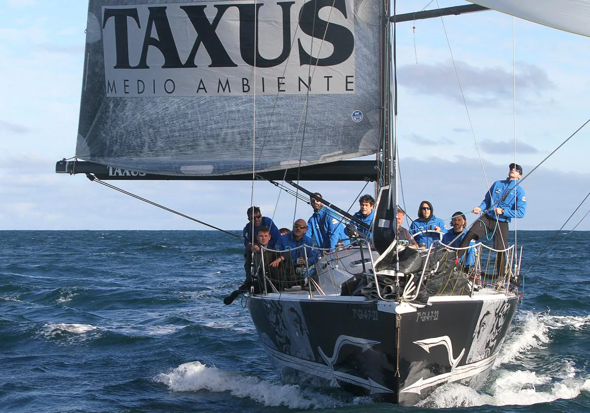 El «Taxus Medio Ambiente», de Alfredo Flórez, ganador del Trofeo de Otoño  del RCAR