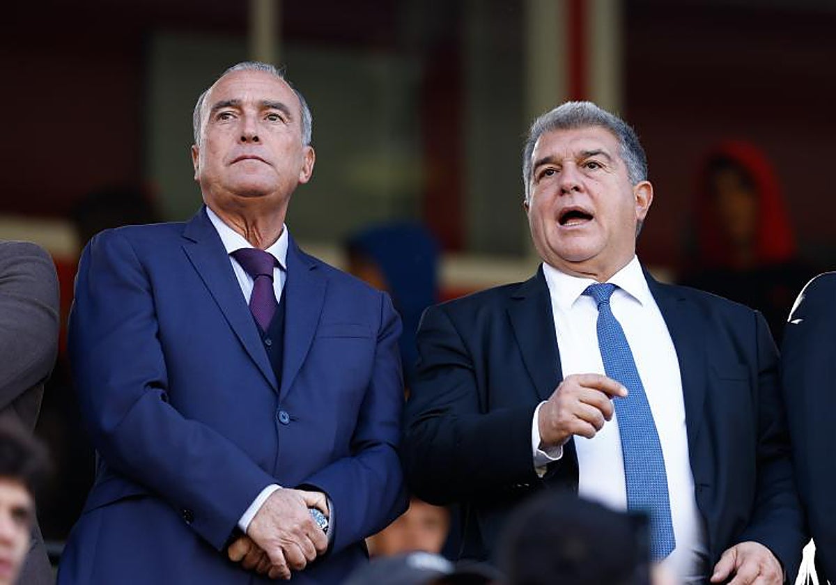Laporta, junto al vicepresidente deportivo Rafa Yuste
