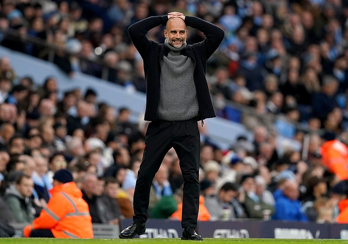 Pep Guardiola se lamenta en la banda en el partido ante el Crystal Palace