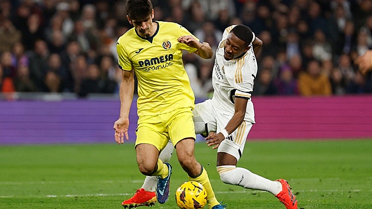 Otro cruzado roto en el Madrid: Alaba, adiós a la temporada