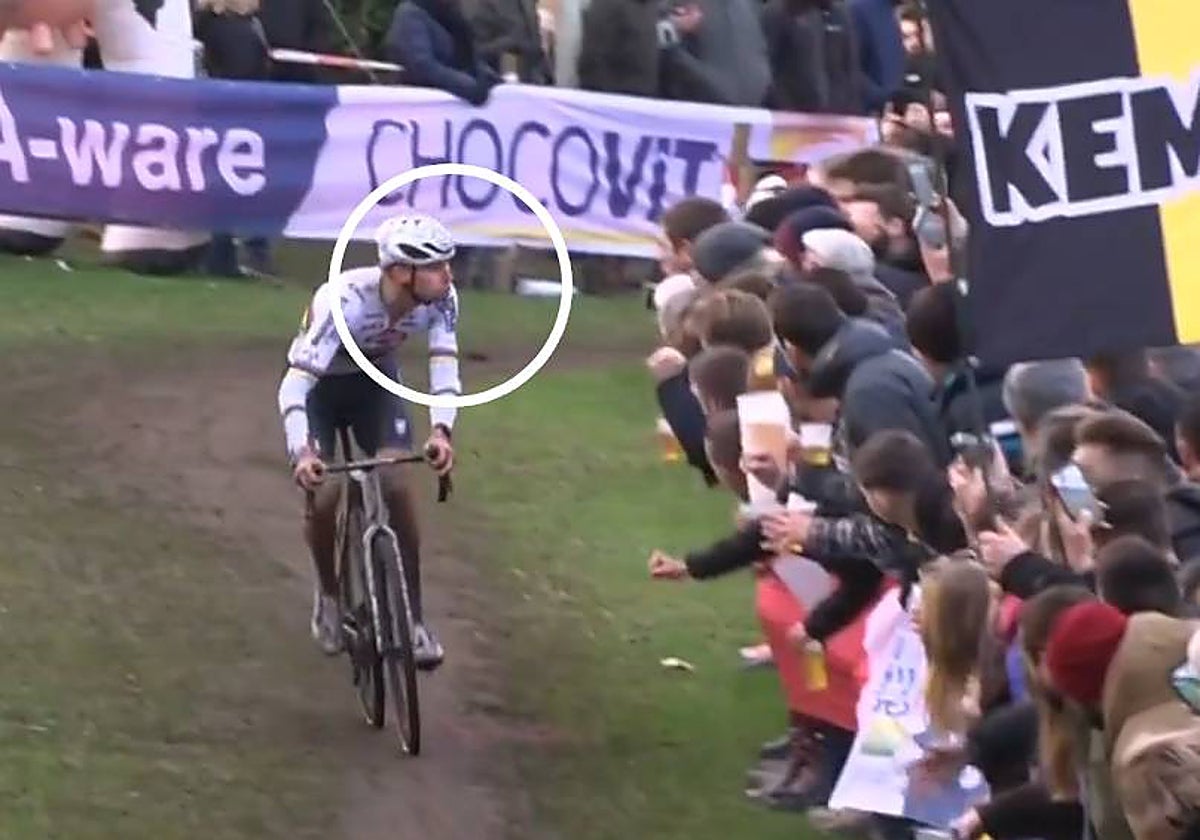Van der Poel escupió a un aficionado que lo insultaba