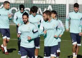 Pellegrini se lleva a 22 futbolistas a Vitoria
