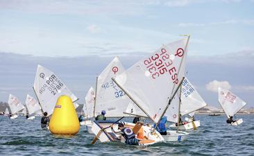 Iker Mugica gana el Trofeo Excellence Cup de Optimist en Puerto Sherry