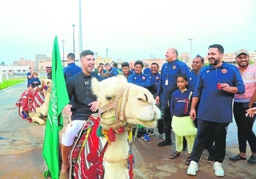 Álvaro González: «En Arabia se vive muy bien»