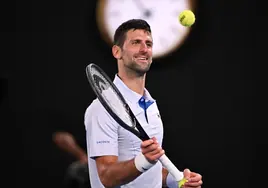 Sufrido y maratoniano estreno de Djokovic en Australia