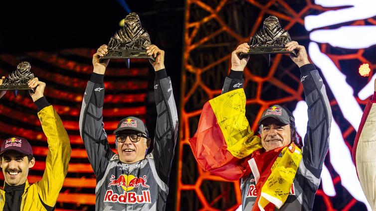 Cuánto dinero ha ganado Carlos Sainz por ser campeón del Dakar 2024