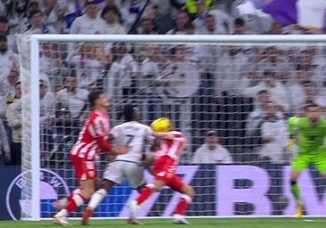 Mal el VAR: No hay falta de Rudiger en el penalti, mal anulado el gol del Almería y el tanto de Vinicius es mano