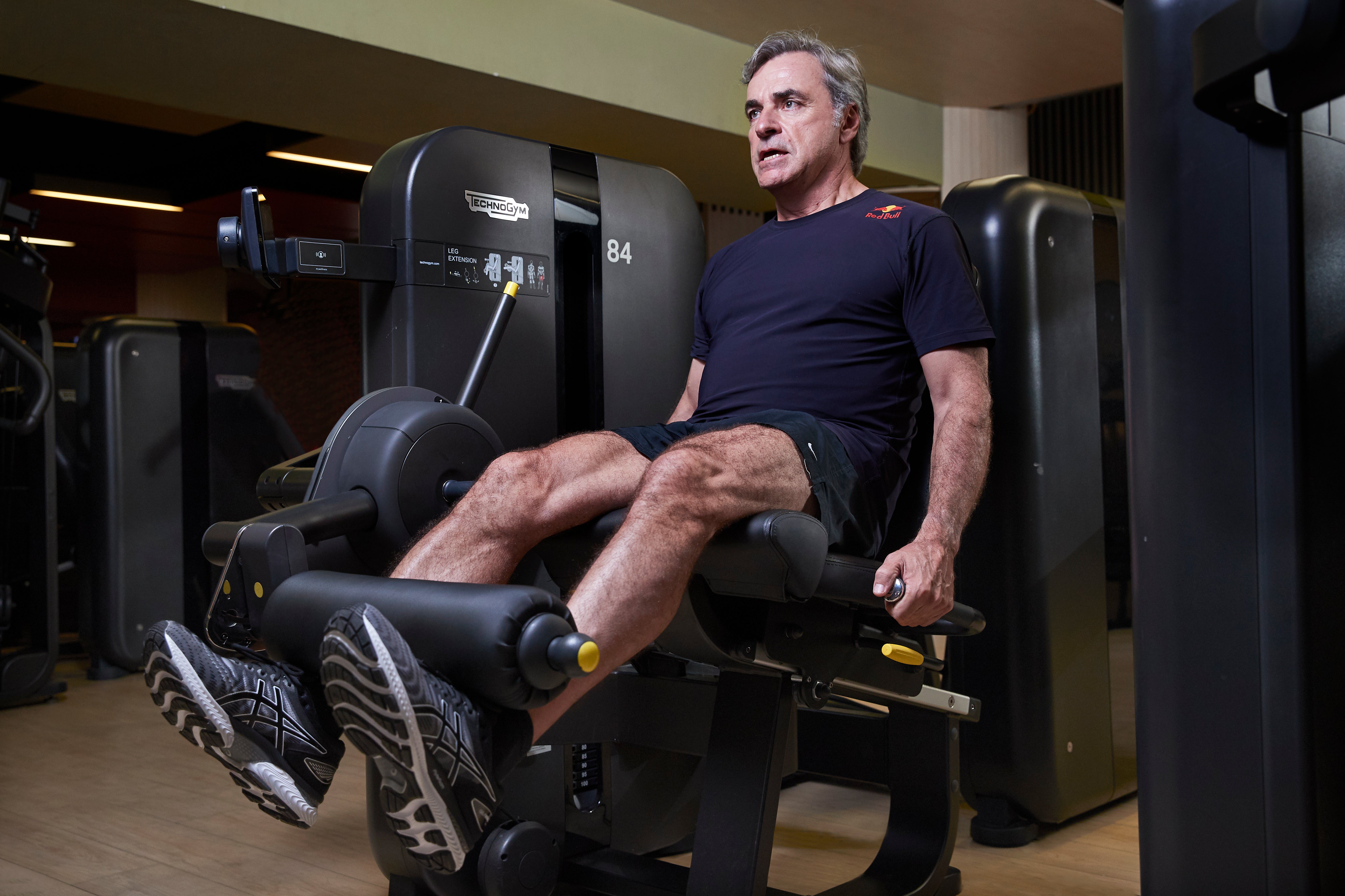 Carlos Sainz, entrenamiento de élite más allá de los 60, en imágenes