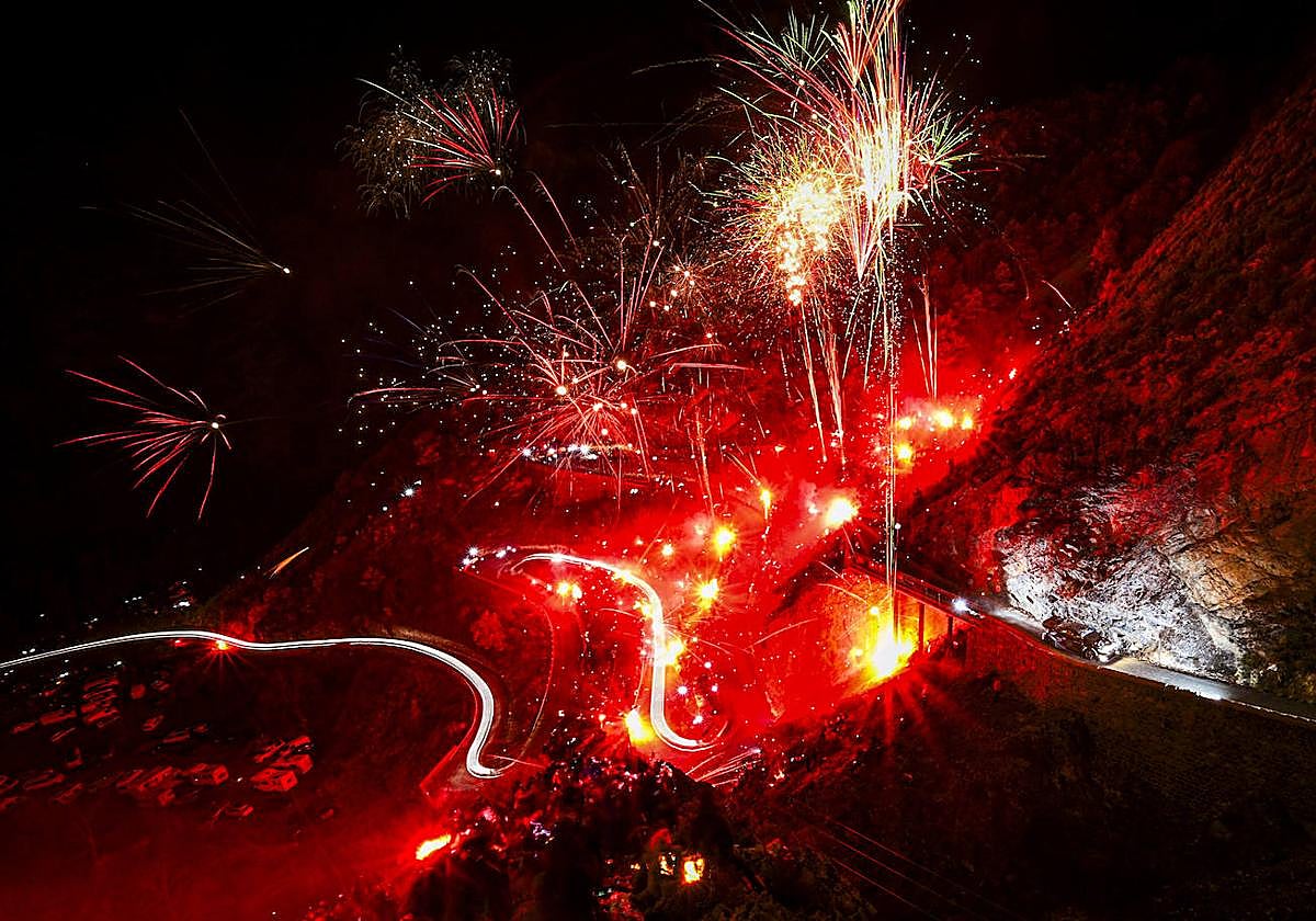 El espectáculo de la noche del rally de Montecarlo
