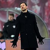 Xabi Alonso, ante los rumores que lo vinculan con el Liverpool: «Estoy muy feliz aquí»