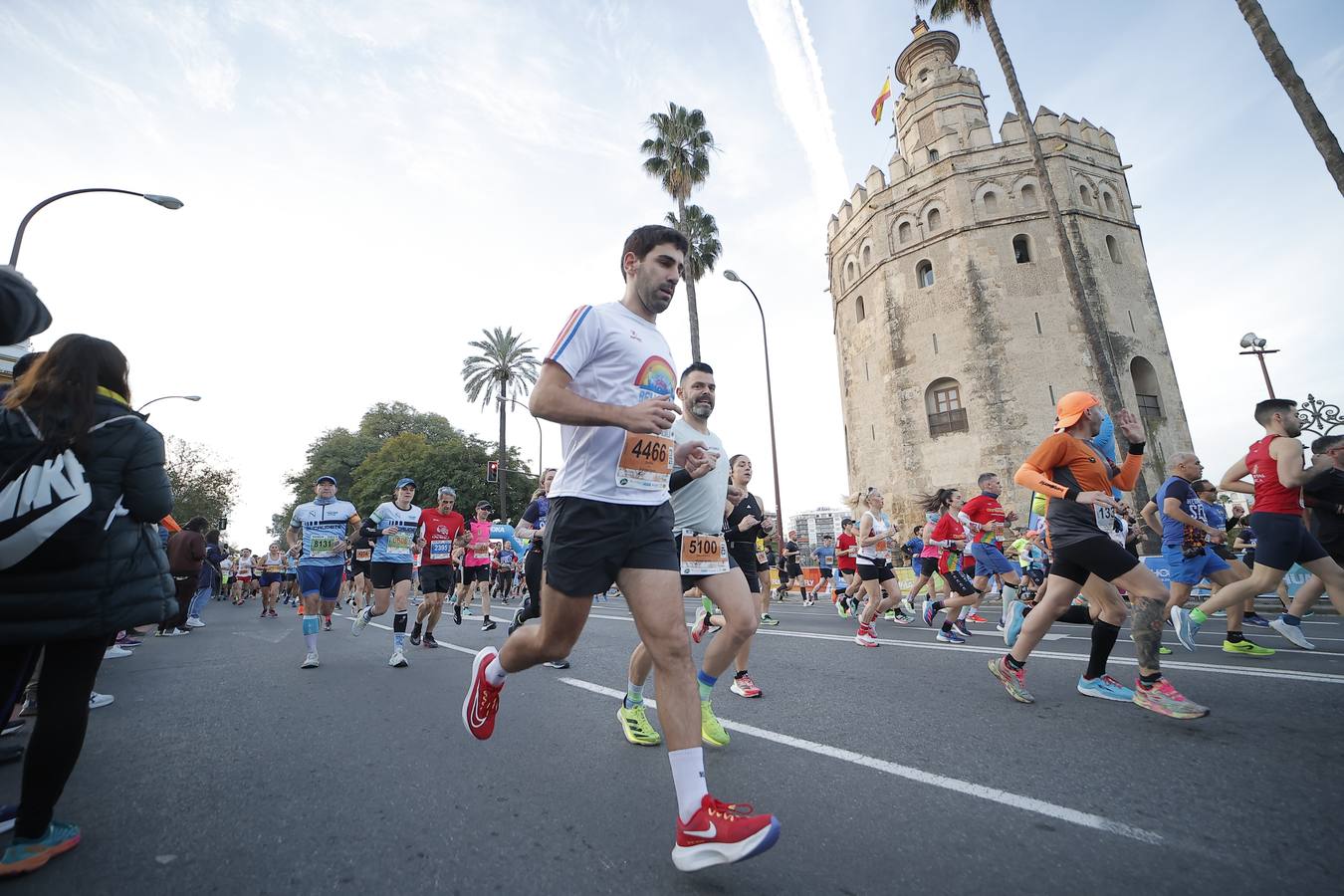 Corredores por la Torre del Oro y Plaza de Toros de la Real Maestranza