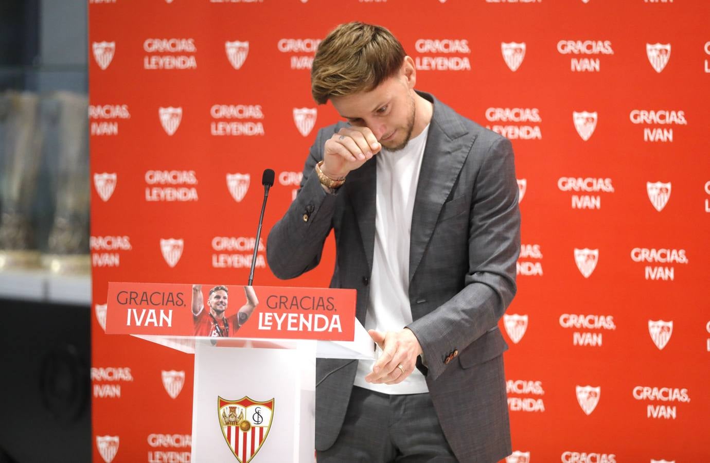 Acto de despedida de Iván Rakitic del Sevilla FC